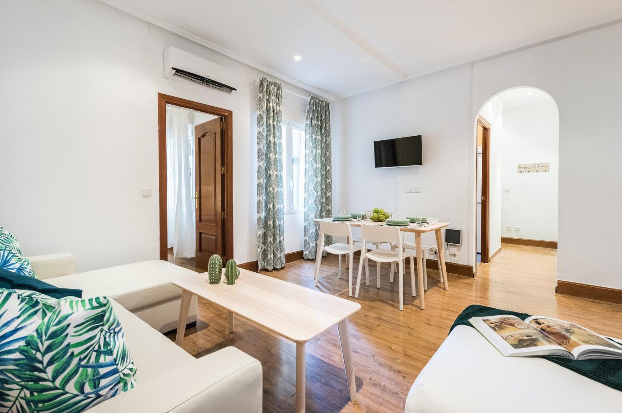 Lujosos Apartamentos En El Centro De Madrid Bagian luar foto
